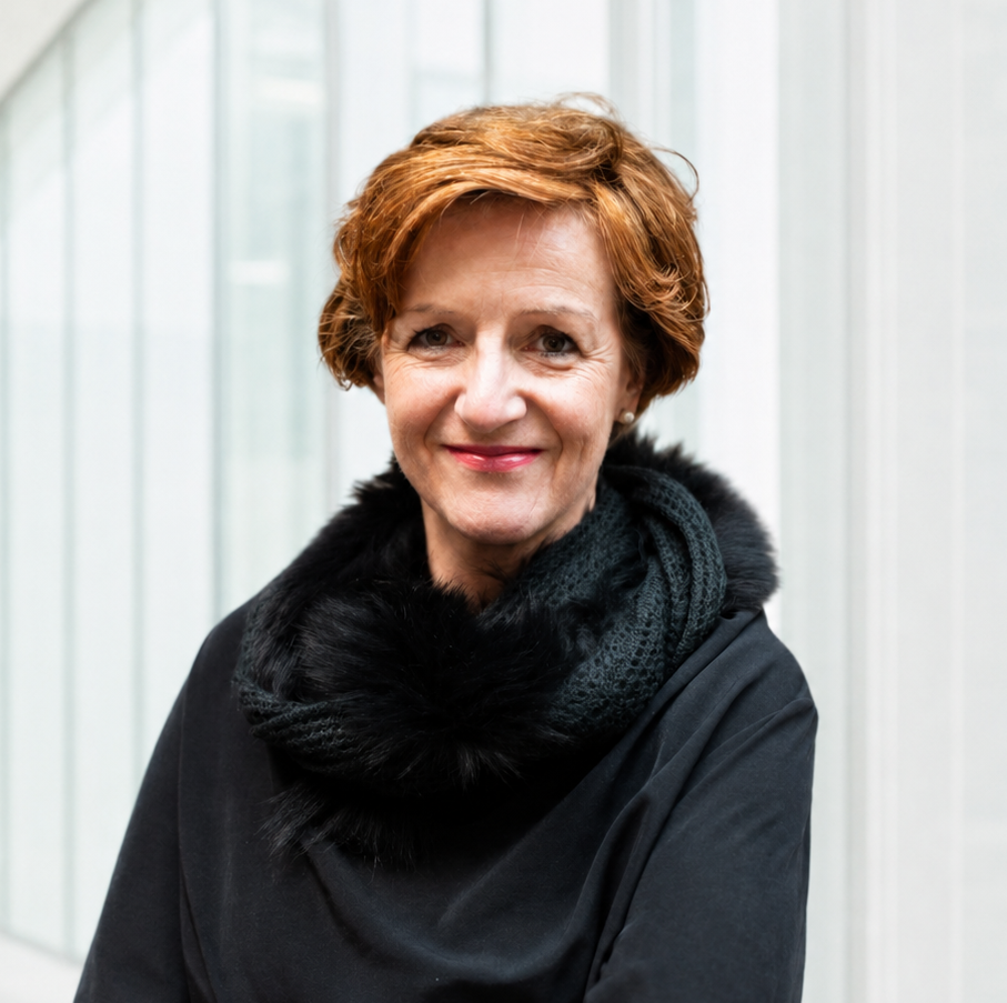 Dr. Andrea Zehetner